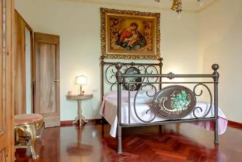 Fattoria Uccelliera Villa Lorenzana